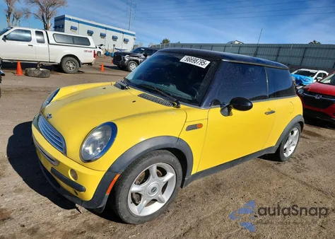 2003 Mini Cooper z USA, uszkodzony, nr VIN WMWRC33413TC44791